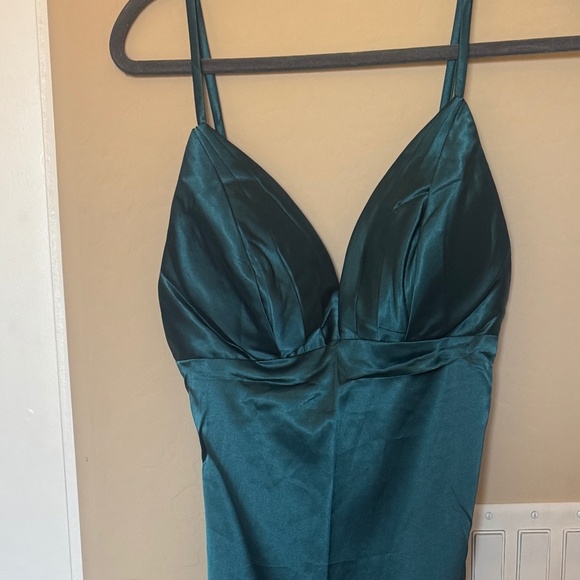 Full length silk gown - Picture 1 of 2